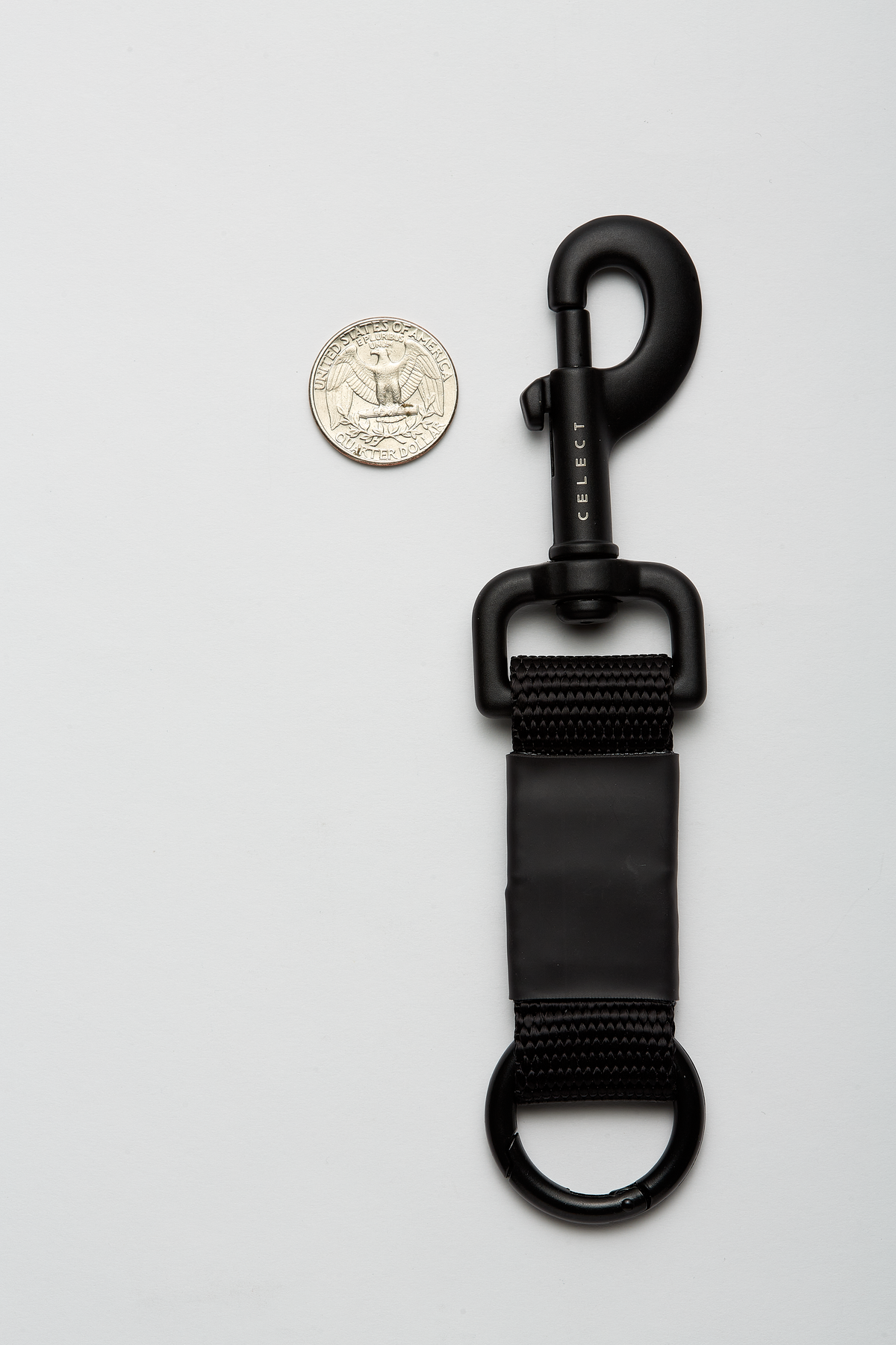 Minimal Keychain Black ACCESSORIES | KEYCHAIN THE CELECT   